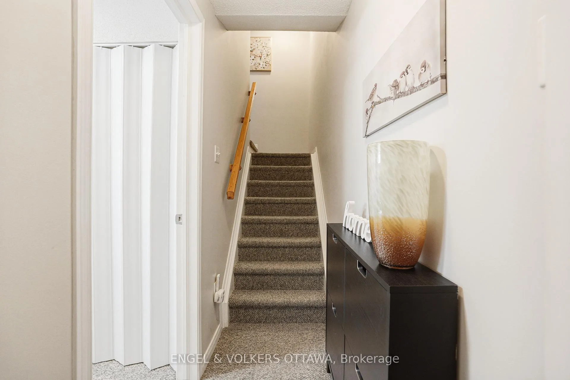 Photo 28 of 1092 Brasseur Crescent, Ottawa, Fallingbrook/Gardenway South — HOMEH