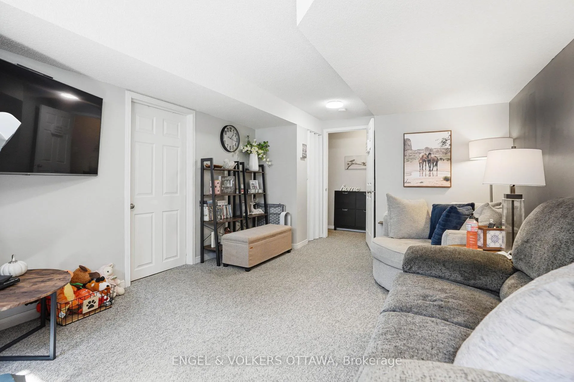 Photo 31 of 1092 Brasseur Crescent, Ottawa, Fallingbrook/Gardenway South — HOMEH