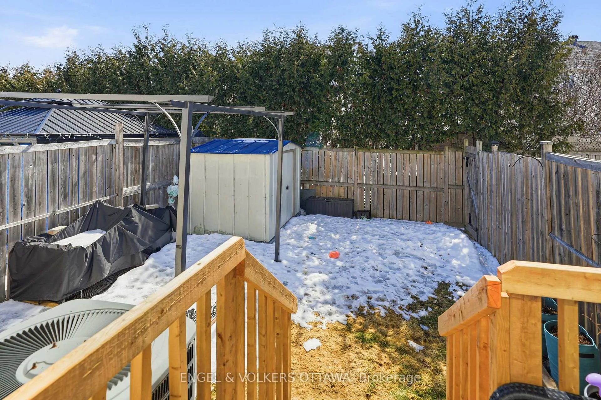 Photo 32 of 1092 Brasseur Crescent, Ottawa, Fallingbrook/Gardenway South — HOMEH