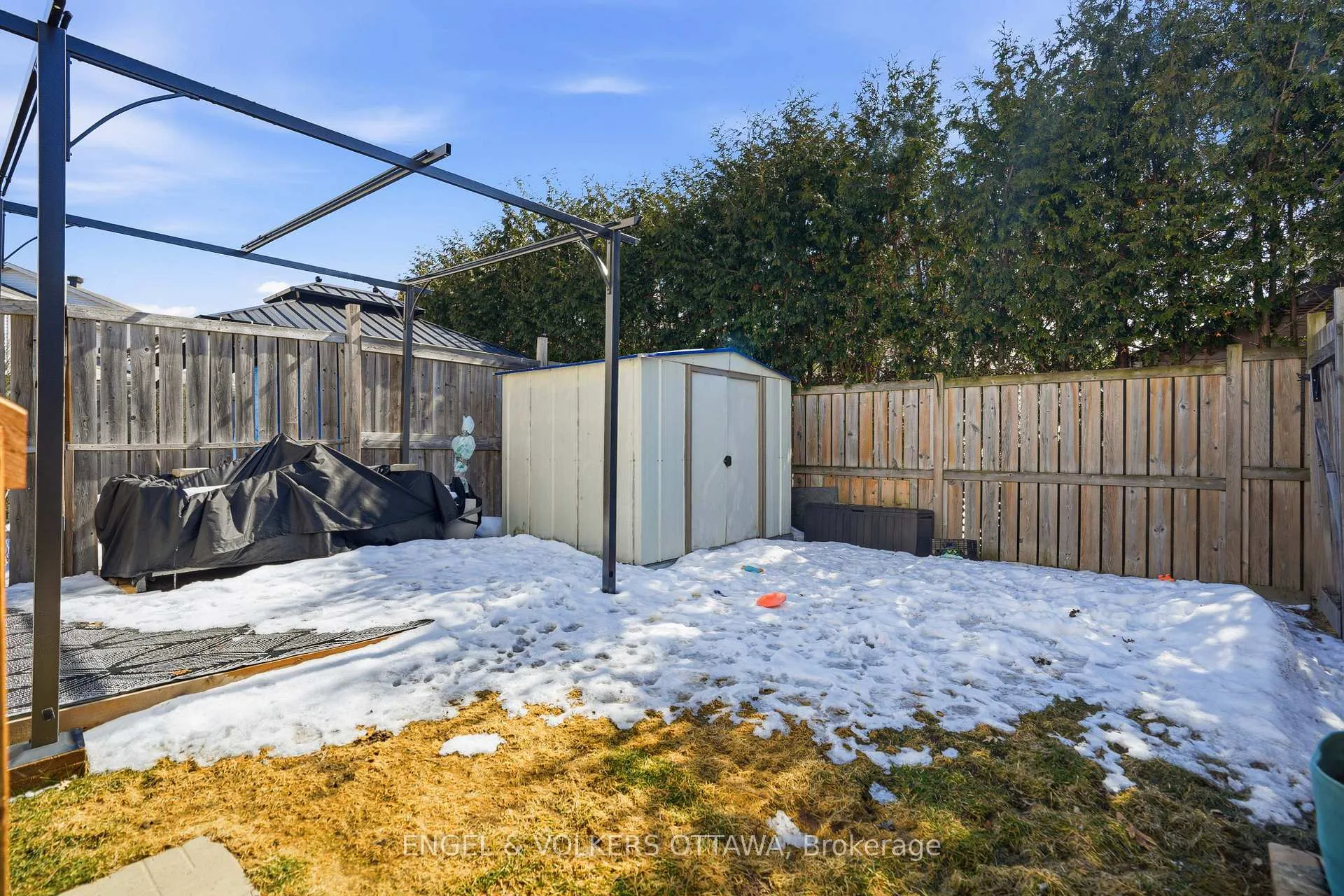 Photo 33 of 1092 Brasseur Crescent, Ottawa, Fallingbrook/Gardenway South — HOMEH