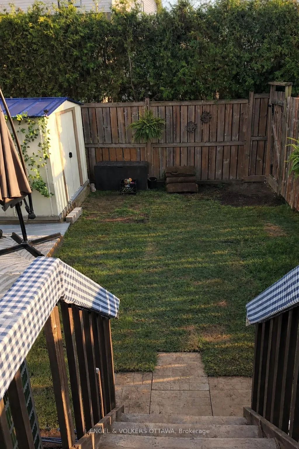 Photo 34 of 1092 Brasseur Crescent, Ottawa, Fallingbrook/Gardenway South — HOMEH