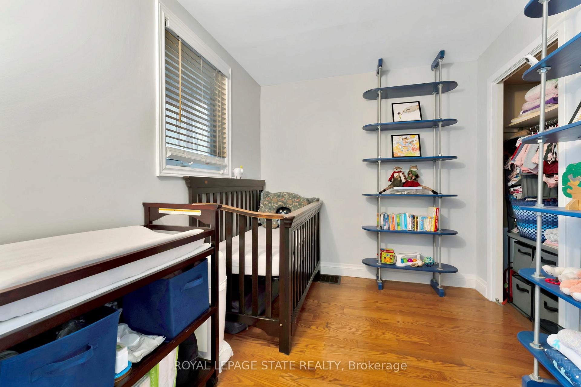 Photo 16 of 62 Houghton Avenue N, Hamilton, Crown Point — HOMEH