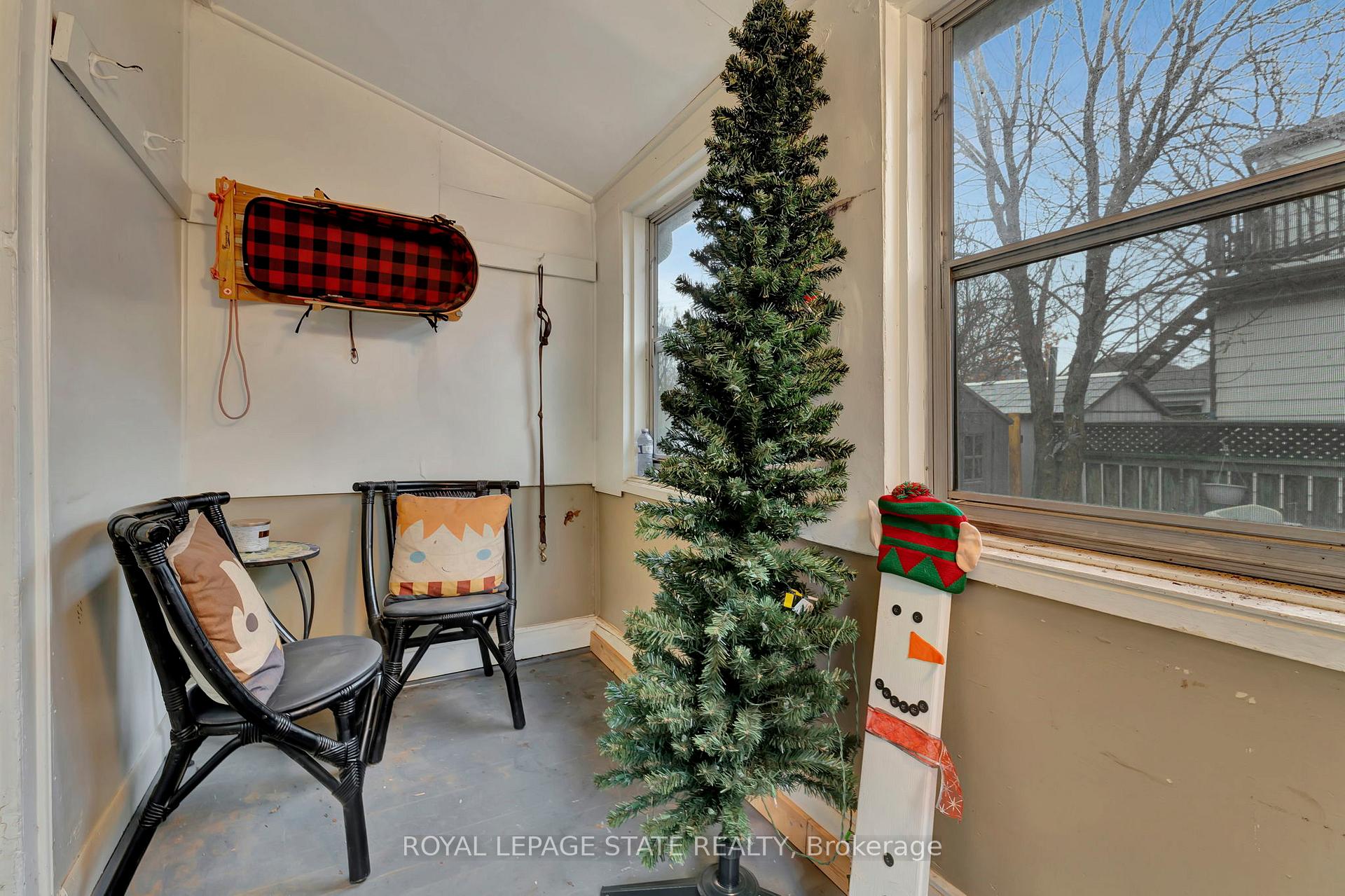 Photo 18 of 62 Houghton Avenue N, Hamilton, Crown Point — HOMEH