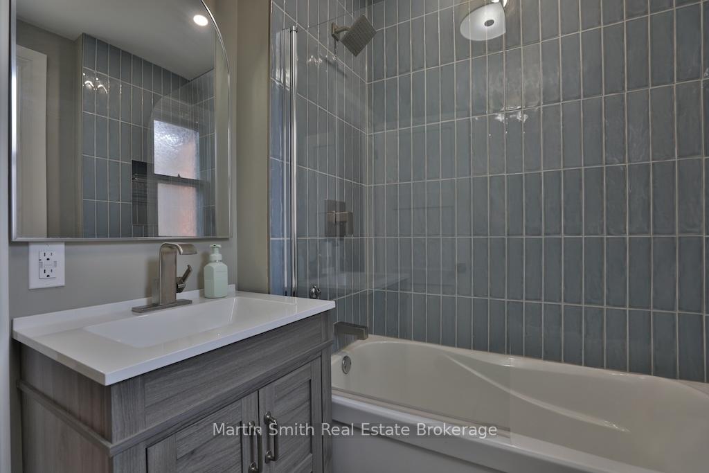 Photo 42 of 456 King William Street, Hamilton, Landsdale — HOMEH