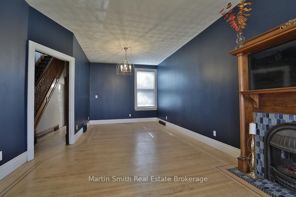 Photo 8 of 456 King William Street, Hamilton, Landsdale — HOMEH