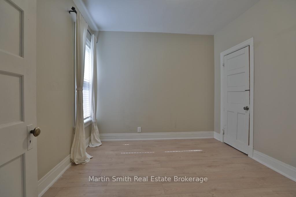 Photo 21 of 456 King William Street, Hamilton, Landsdale — HOMEH