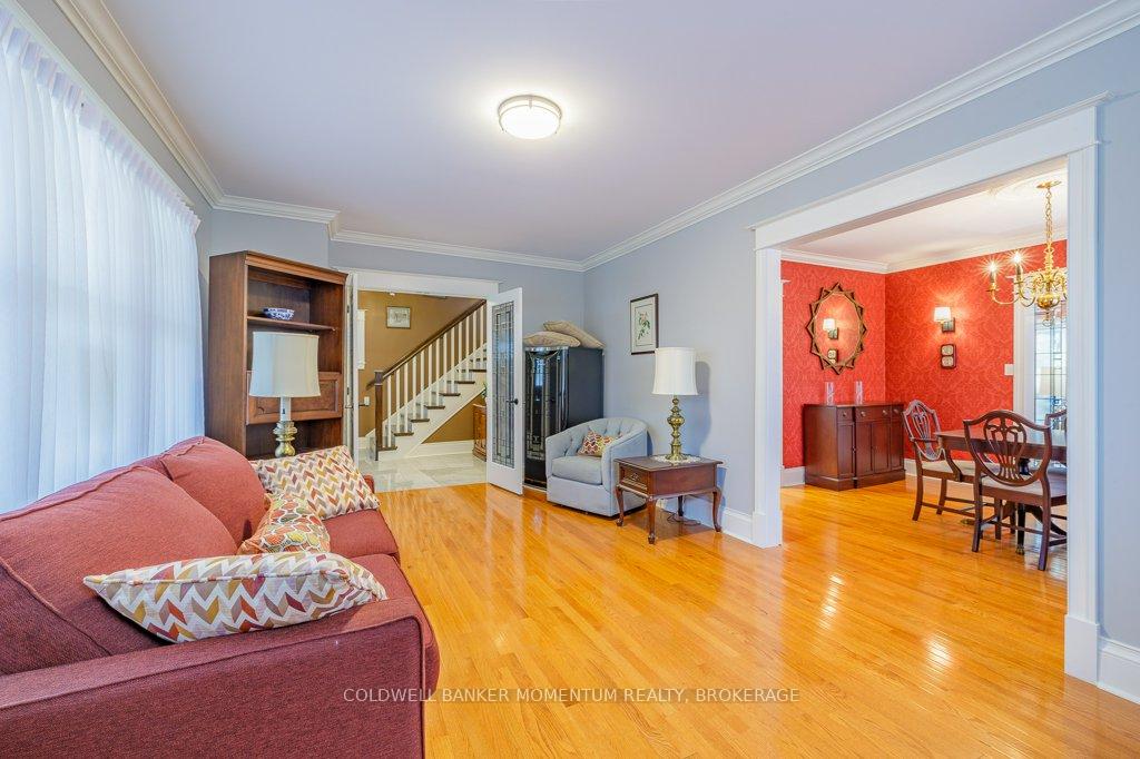 Photo 10 of 43 South Drive S, St. Catharines, Old Glenridge — HOMEH