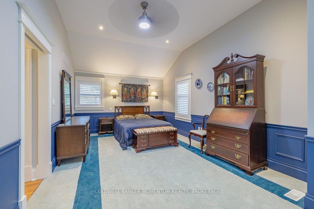 Photo 21 of 43 South Drive S, St. Catharines, Old Glenridge — HOMEH