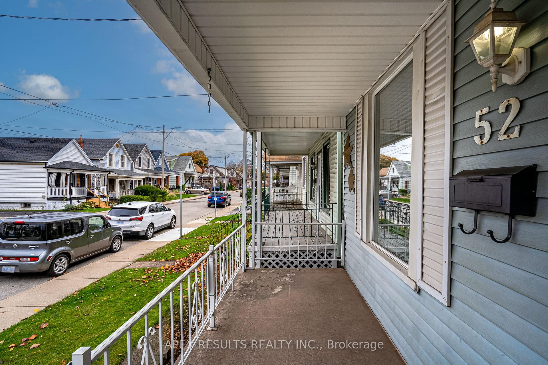 Photo 3 of 52 Mayflower Avenue, Hamilton, Crown Point — HOMEH