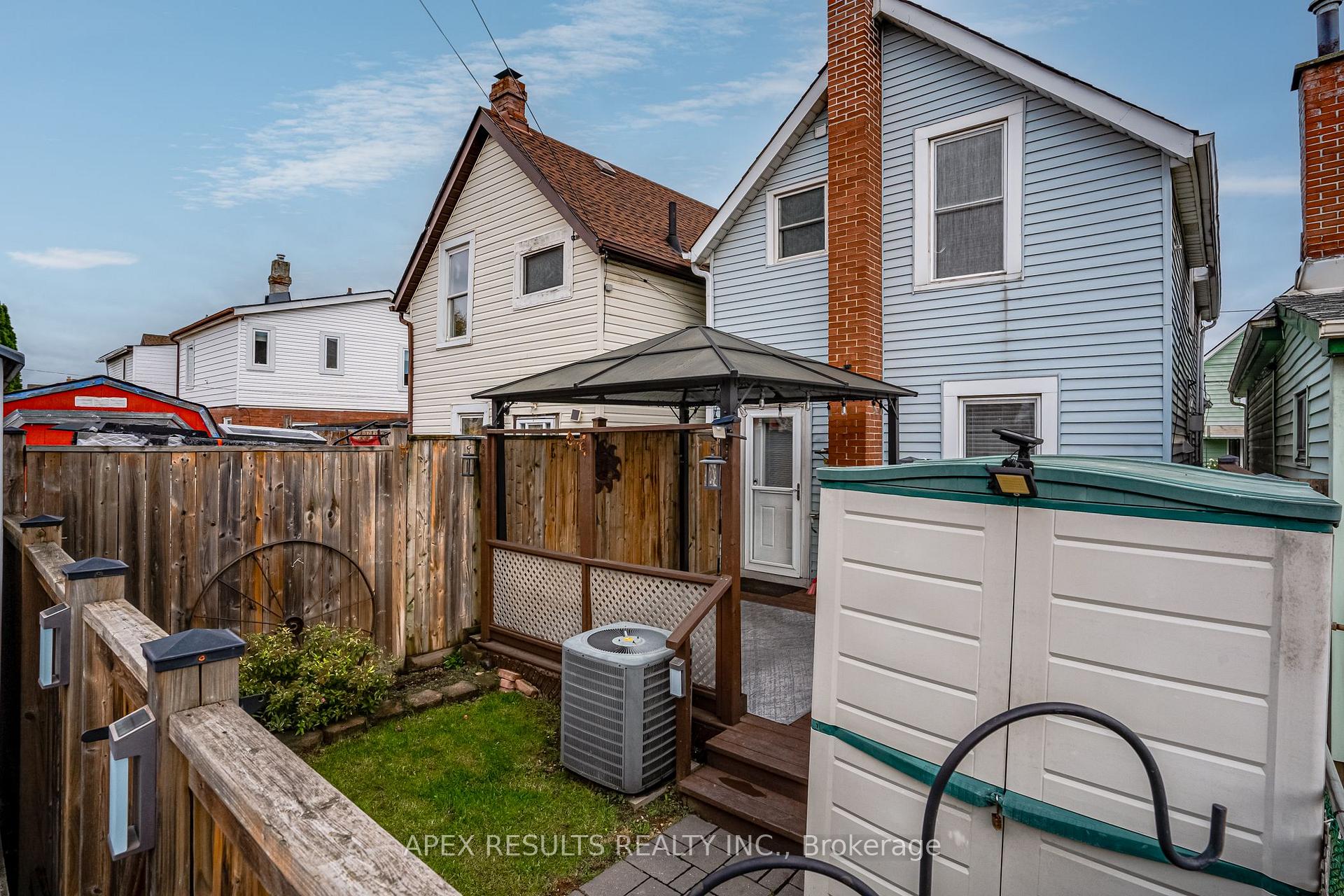 Photo 18 of 52 Mayflower Avenue, Hamilton, Crown Point — HOMEH