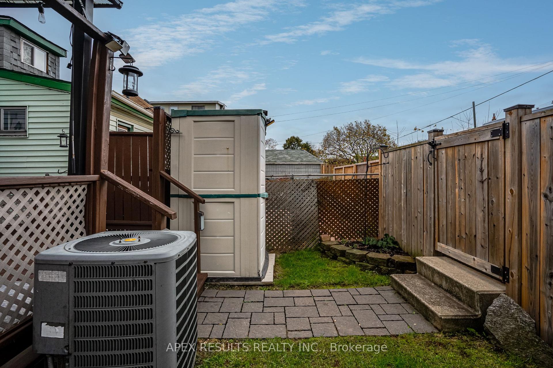Photo 22 of 52 Mayflower Avenue, Hamilton, Crown Point — HOMEH