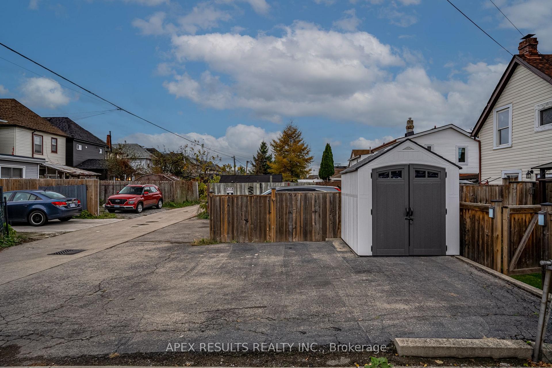 Photo 25 of 52 Mayflower Avenue, Hamilton, Crown Point — HOMEH