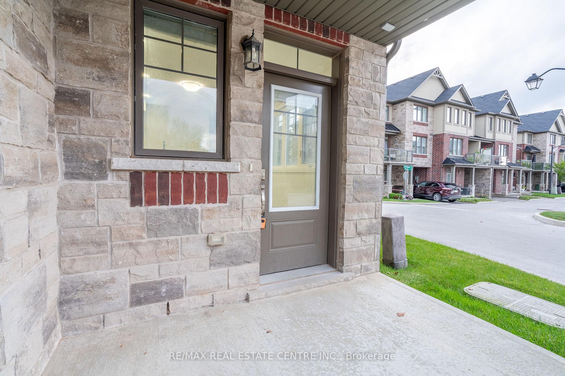 Photo 7 of 2 Near Lane, Hamilton, Ancaster — HOMEH