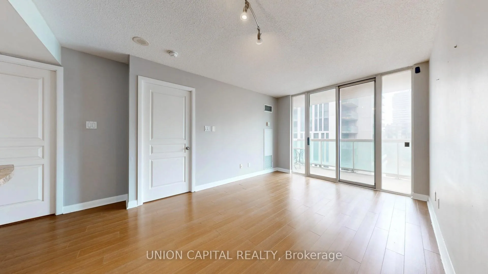 Photo 7 of Unit 1110, 323 Richmond Street E, Toronto, Moss Park — HOMEH