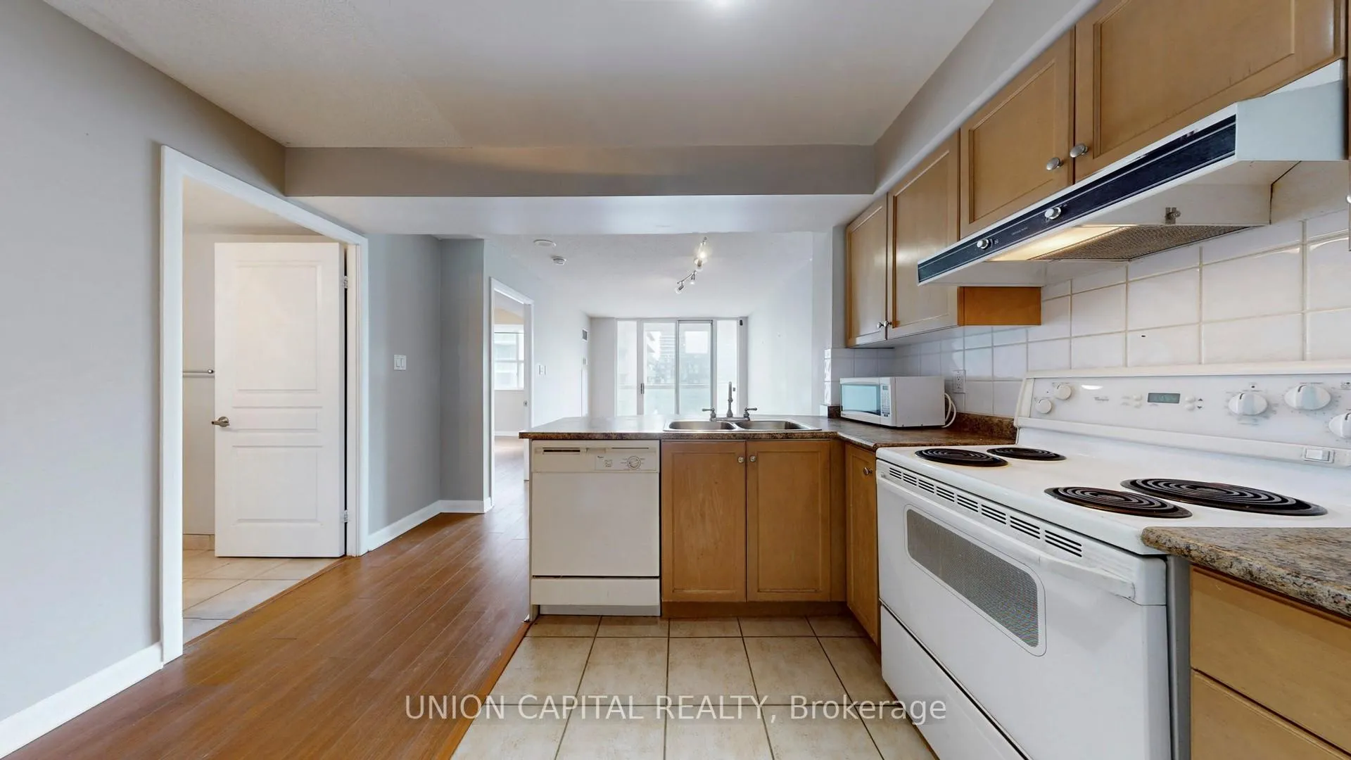 Photo 14 of Unit 1110, 323 Richmond Street E, Toronto, Moss Park — HOMEH