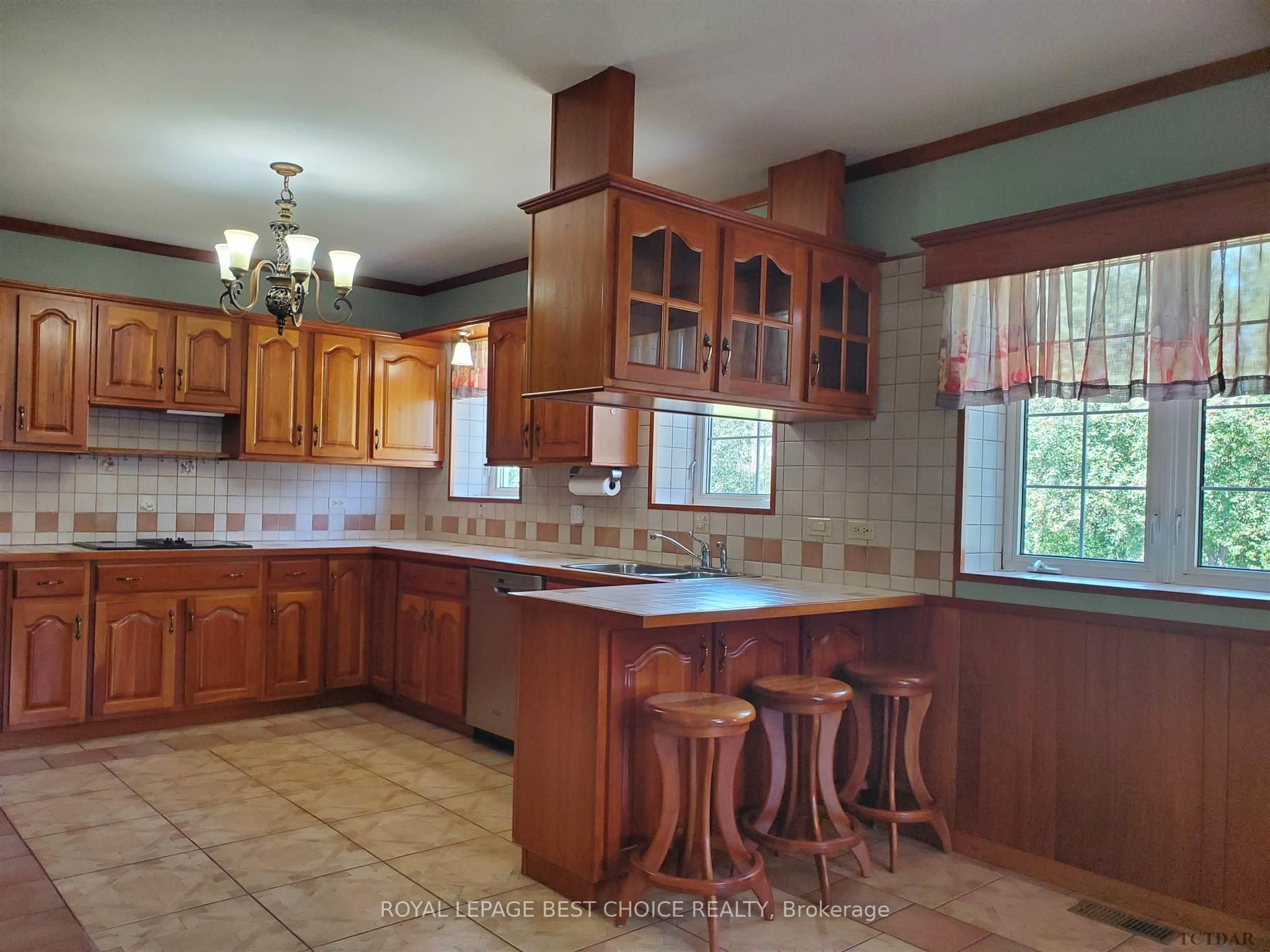 Photo 6 of 166015 Mini Farm Road, Armstrong, Earlton — HOMEH