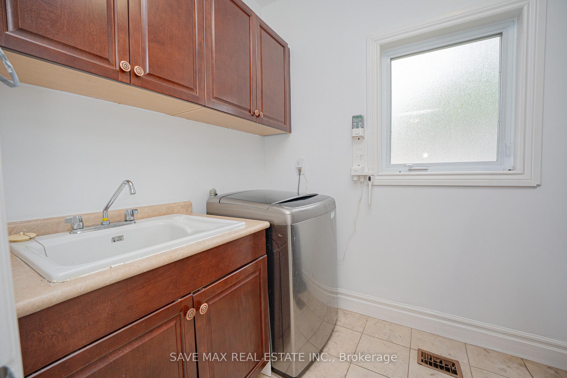 Photo 13 of 656 Geneva Street, St. Catharines, Lakeshore — HOMEH