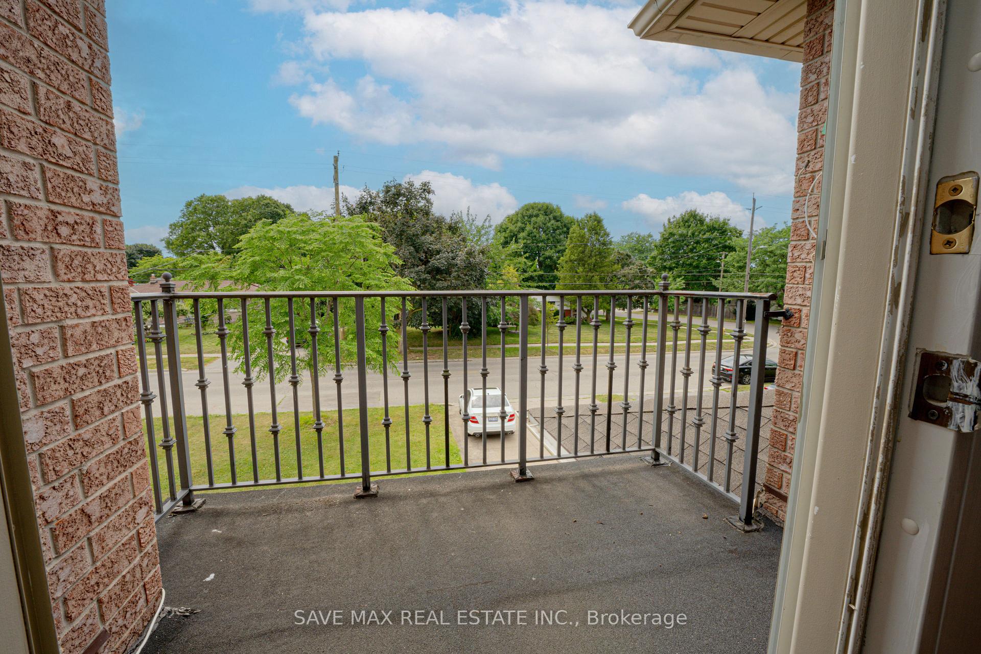 Photo 15 of 656 Geneva Street, St. Catharines, Lakeshore — HOMEH