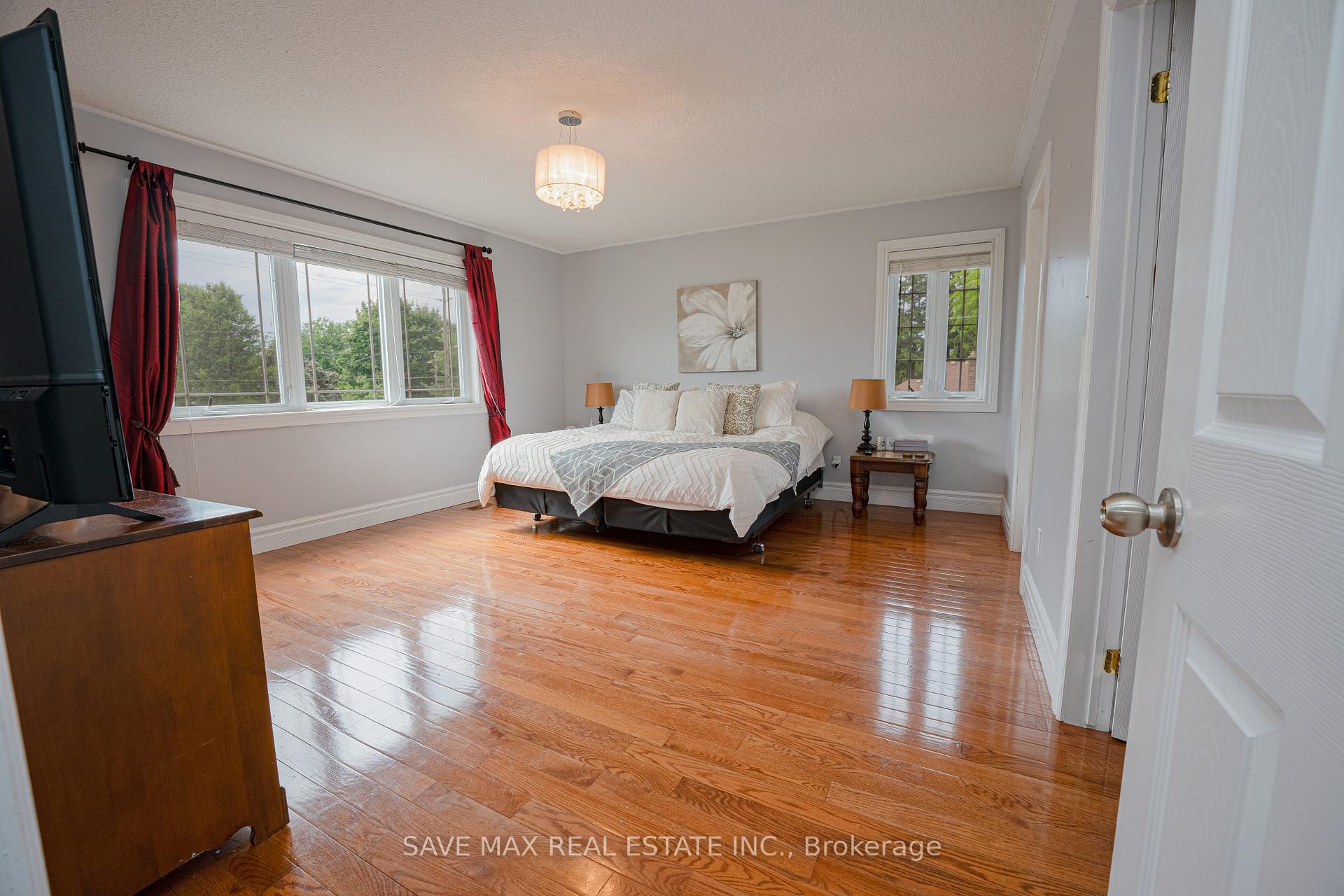 Photo 25 of 656 Geneva Street, St. Catharines, Lakeshore — HOMEH