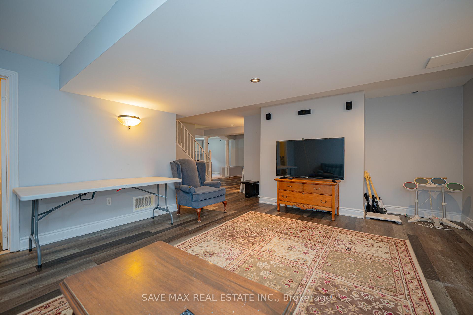 Photo 35 of 656 Geneva Street, St. Catharines, Lakeshore — HOMEH