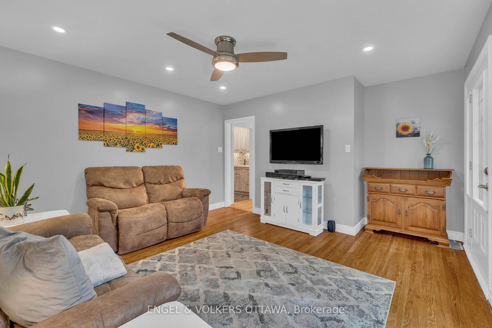 Photo 4 of 4690 Thunder Road, Ottawa, Carlsbad Springs — HOMEH