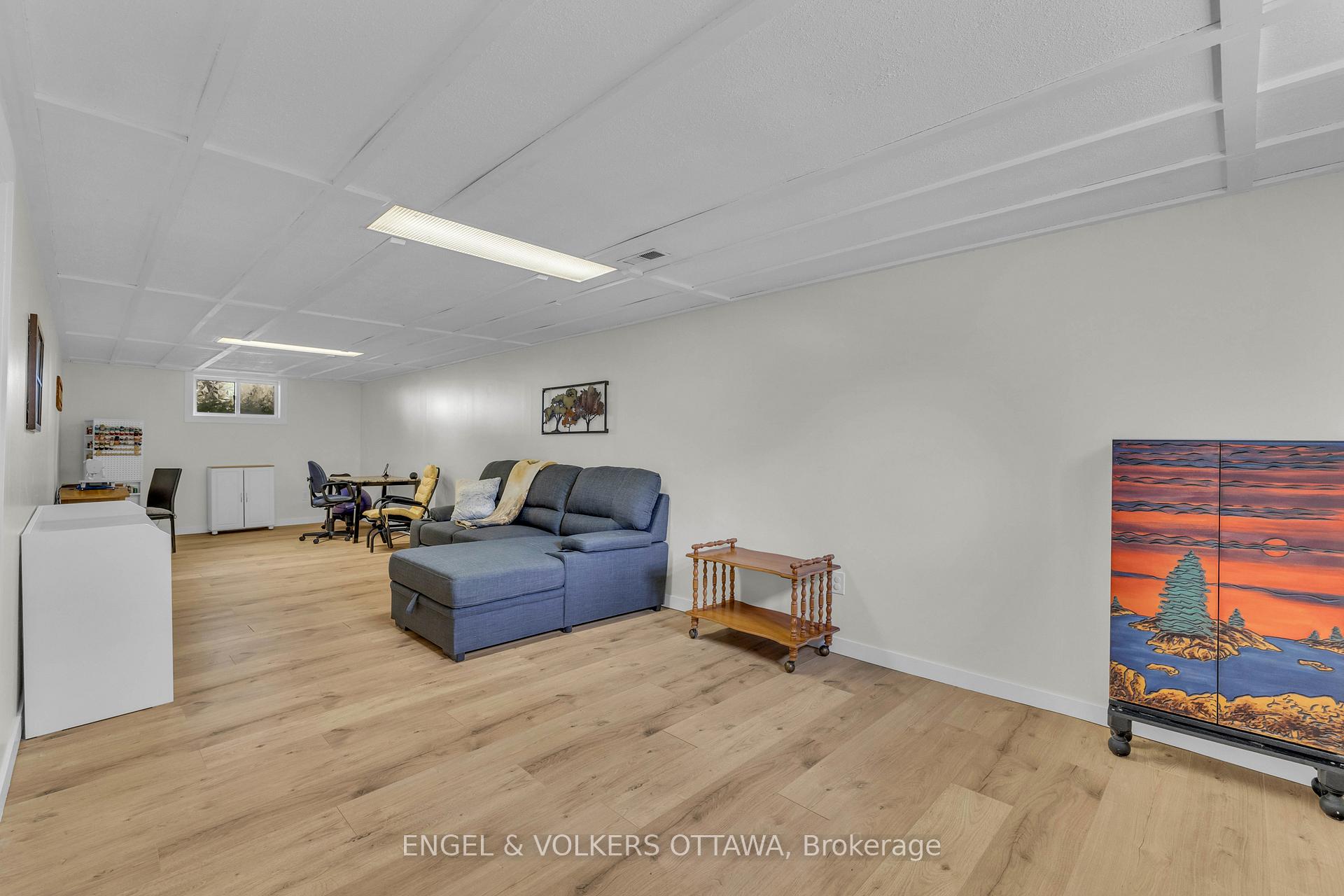 Photo 26 of 4690 Thunder Road, Ottawa, Carlsbad Springs — HOMEH