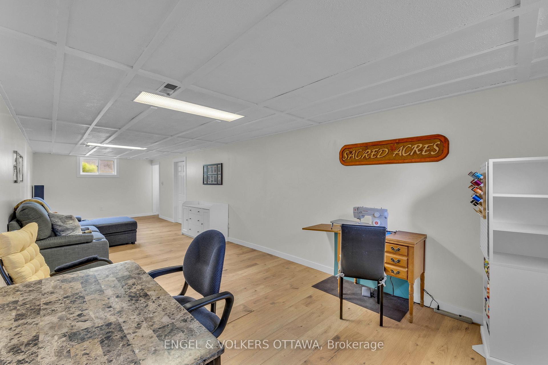 Photo 29 of 4690 Thunder Road, Ottawa, Carlsbad Springs — HOMEH