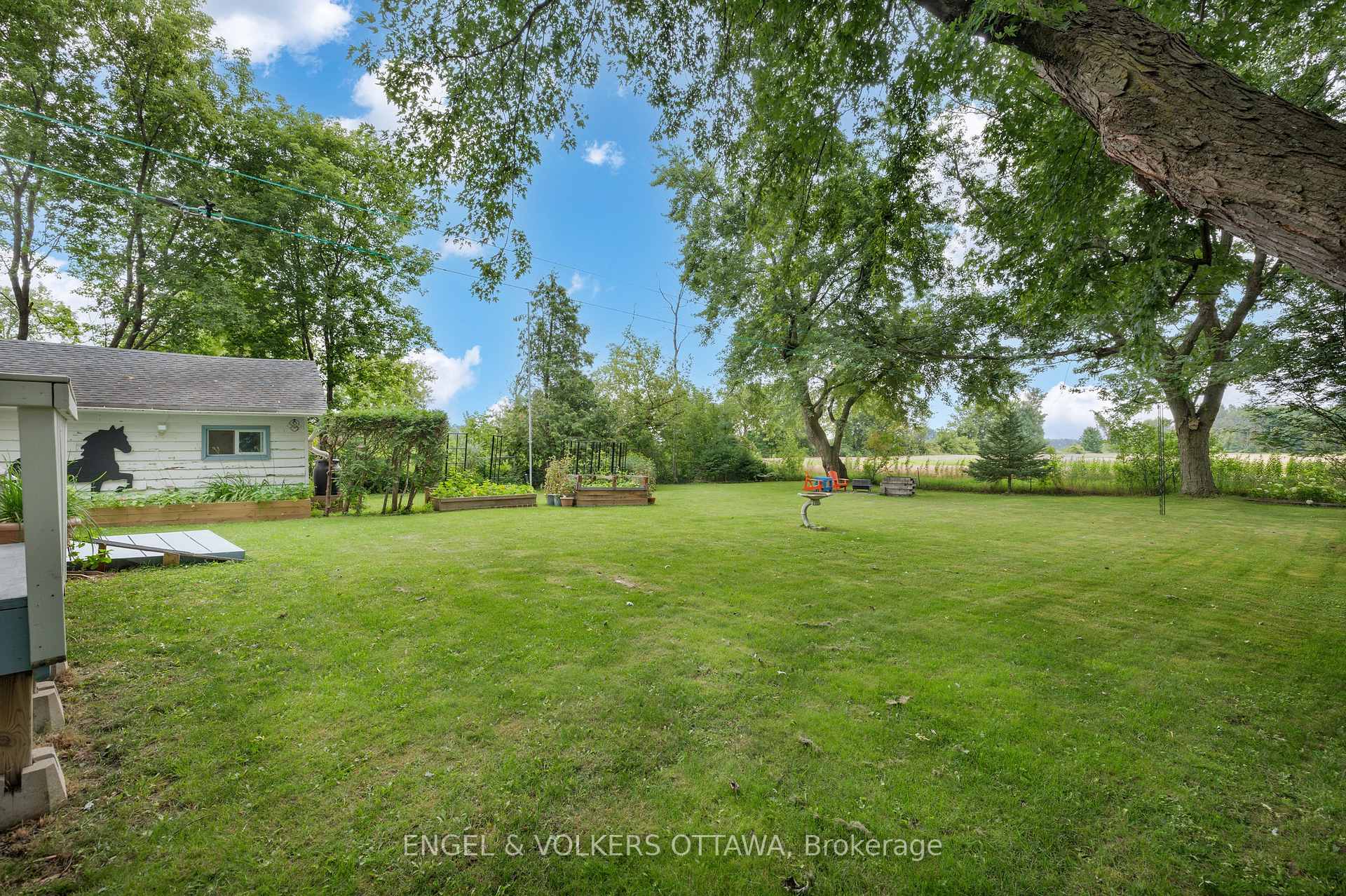 Photo 31 of 4690 Thunder Road, Ottawa, Carlsbad Springs — HOMEH