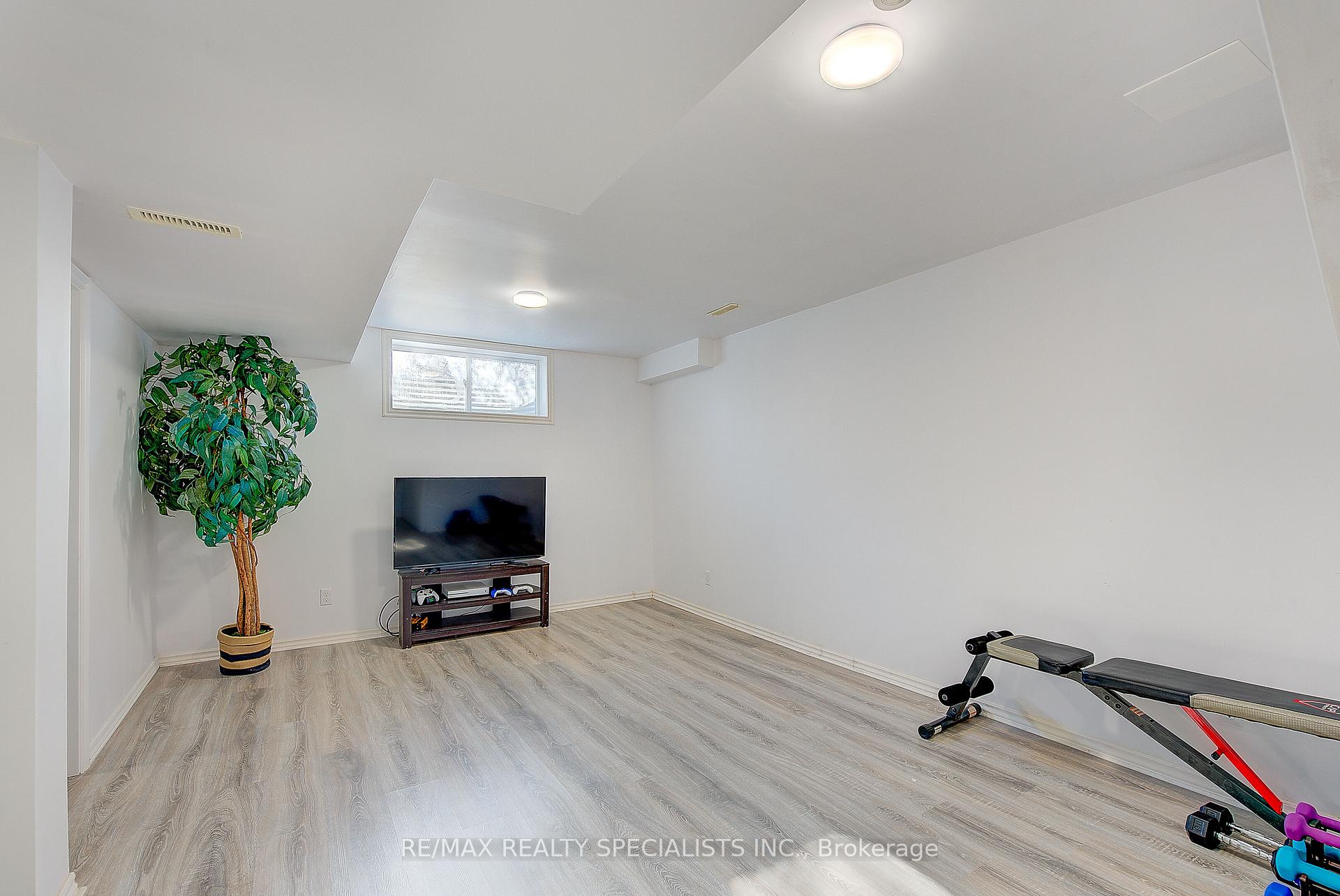 Photo 23 of 62 Greenway Boulevard, St. Thomas — HOMEH