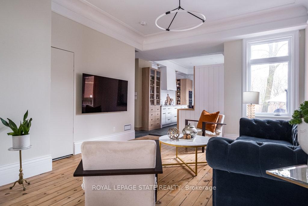 Photo 11 of 20 Peter Street, Hamilton, Central — HOMEH