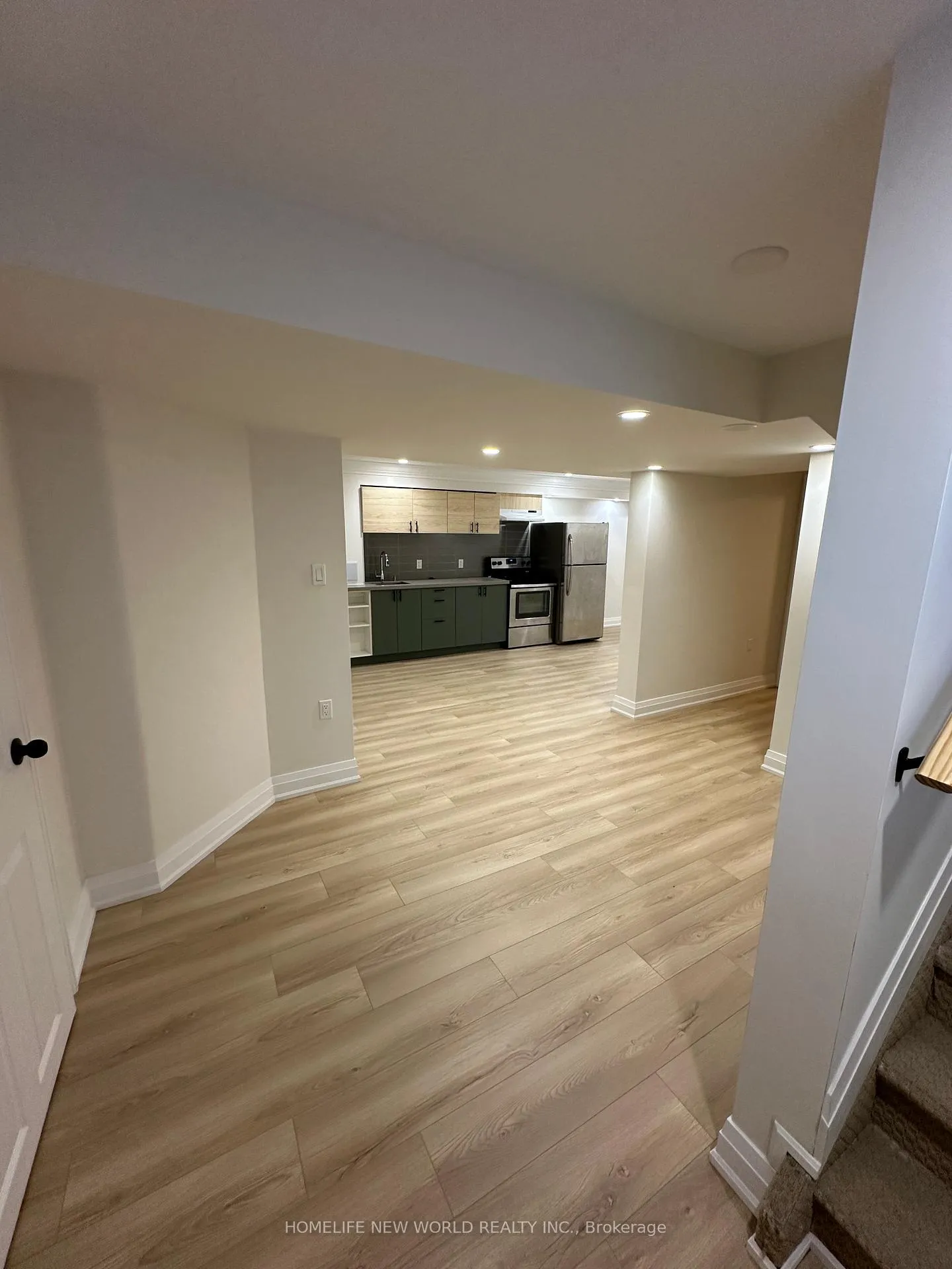 Photo 4 of Unit Bsmt, 93 Courtney Crescent, Barrie, Painswick South — HOMEH