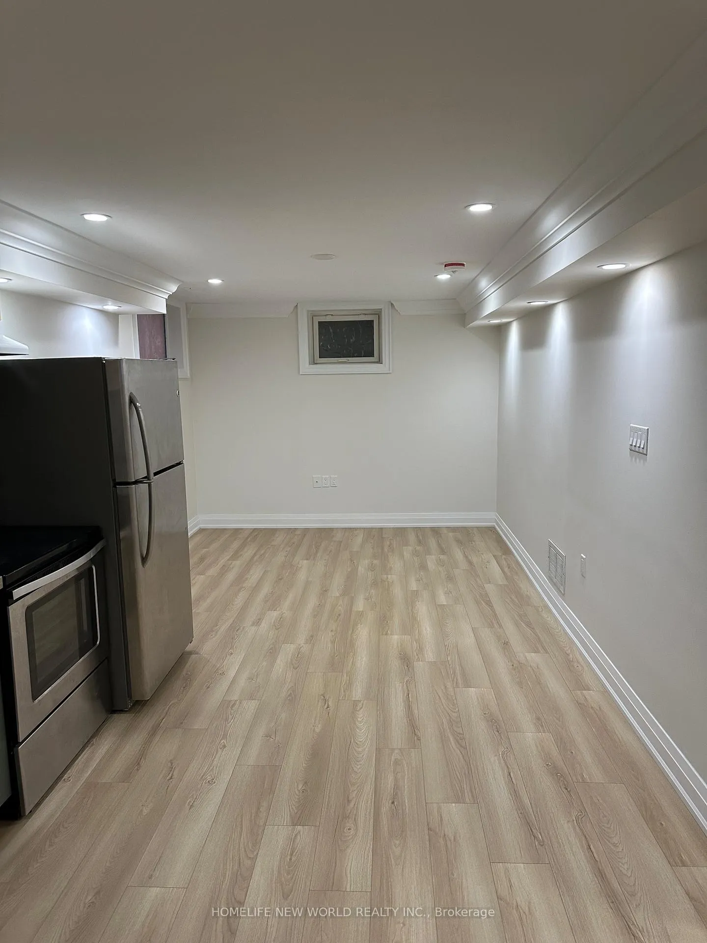 Photo 6 of Unit Bsmt, 93 Courtney Crescent, Barrie, Painswick South — HOMEH