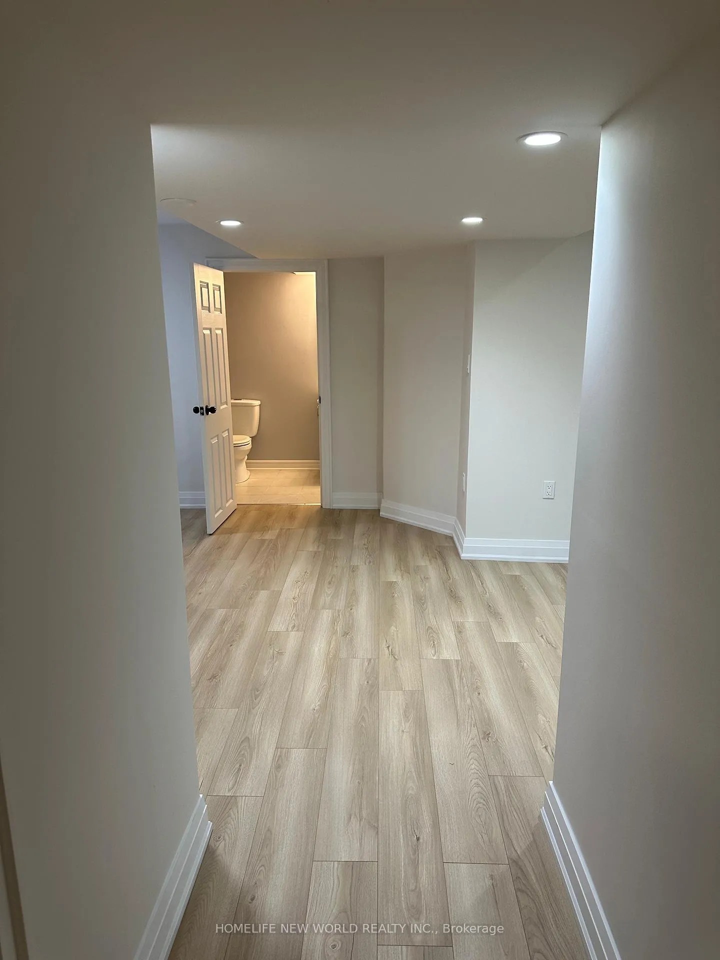 Photo 10 of Unit Bsmt, 93 Courtney Crescent, Barrie, Painswick South — HOMEH