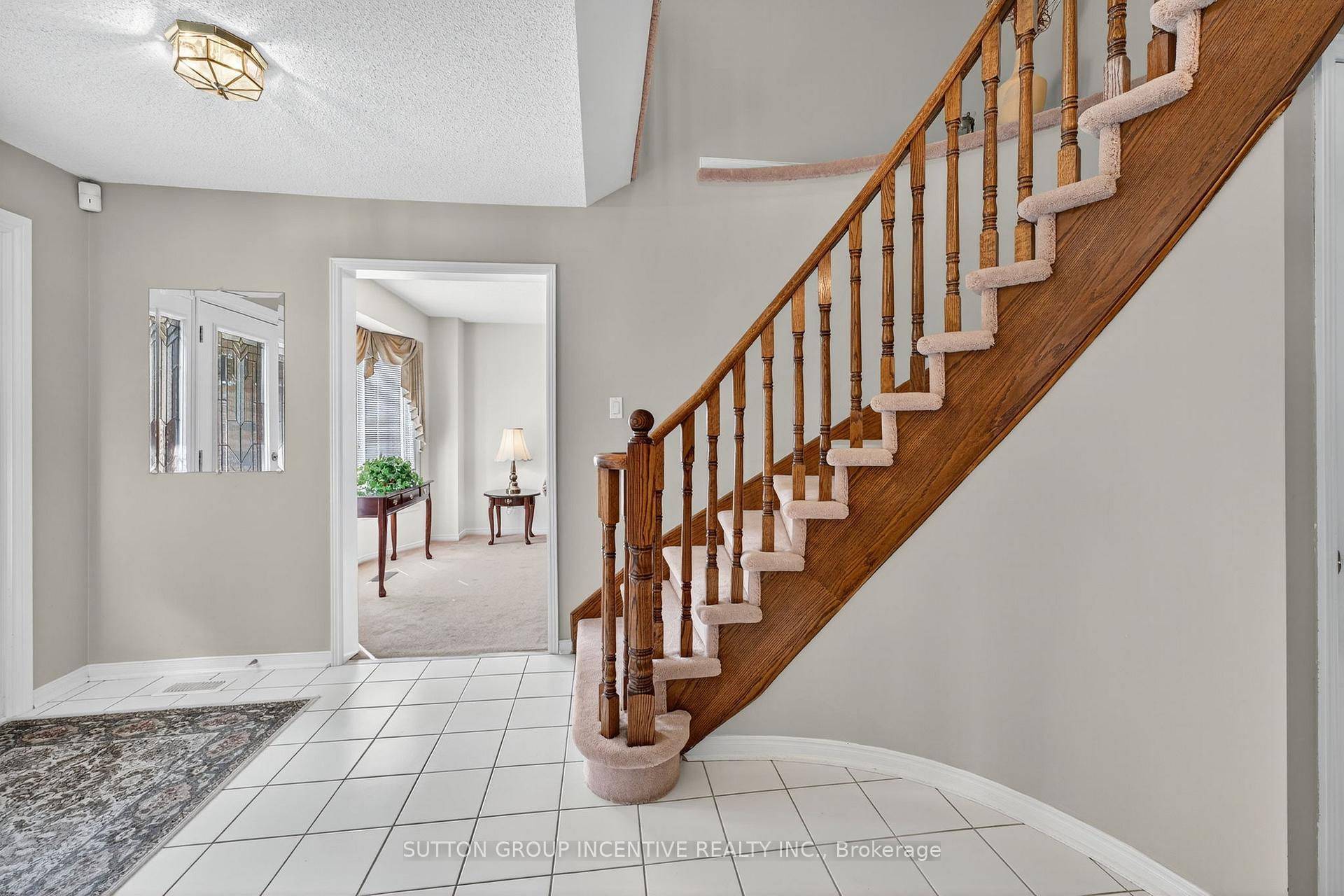 Photo 17 of 26 Peck Street, Barrie, Painswick North — HOMEH