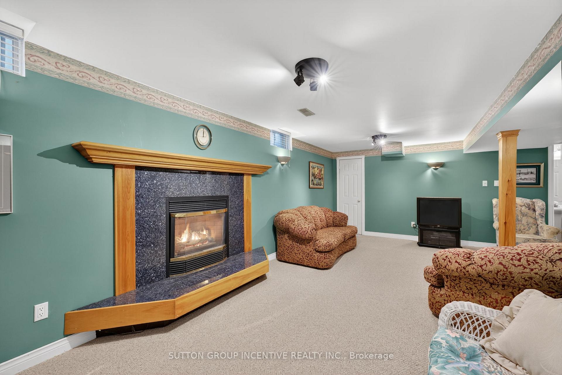 Photo 38 of 26 Peck Street, Barrie, Painswick North — HOMEH