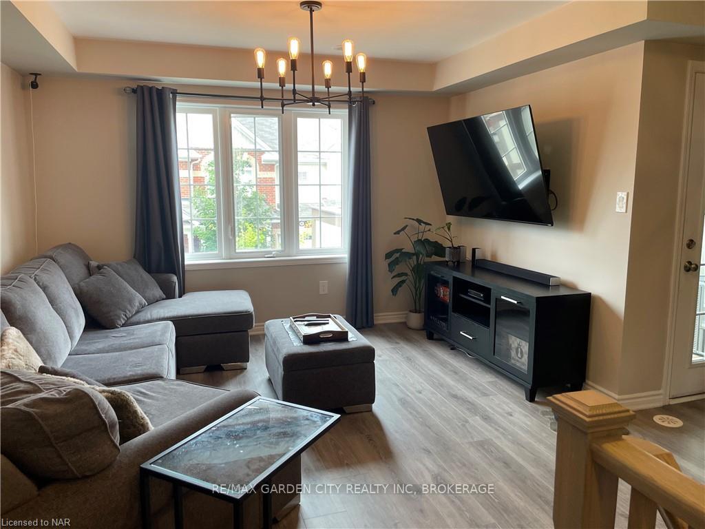 Photo 8 of Unit 61, 22 Spring Creek Drive, Hamilton, Waterdown — HOMEH