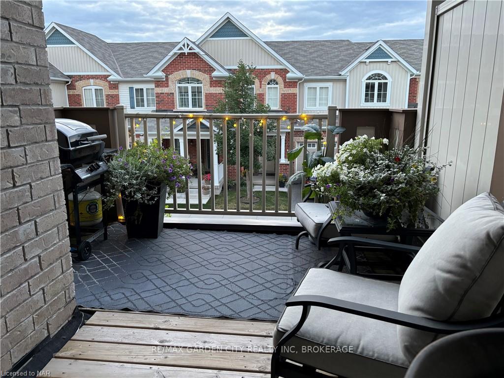 Photo 9 of Unit 61, 22 Spring Creek Drive, Hamilton, Waterdown — HOMEH