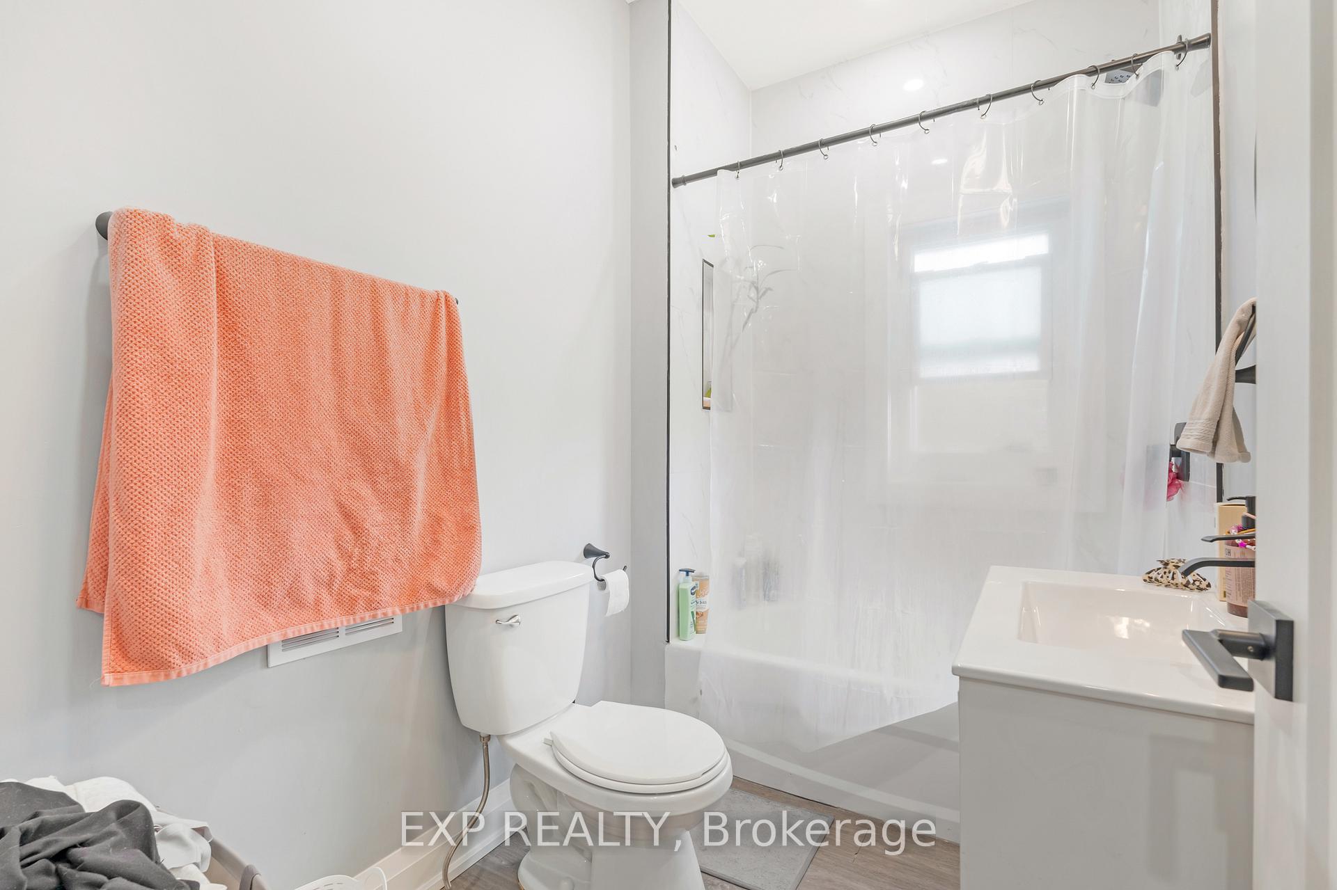 Photo 7 of 147 Elgin Street, Hamilton, Beasley — HOMEH
