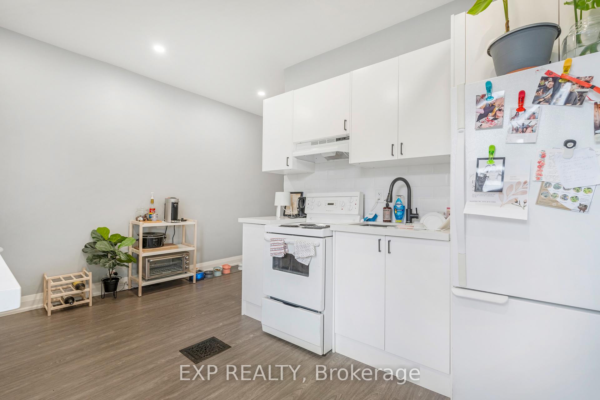 Photo 10 of 147 Elgin Street, Hamilton, Beasley — HOMEH