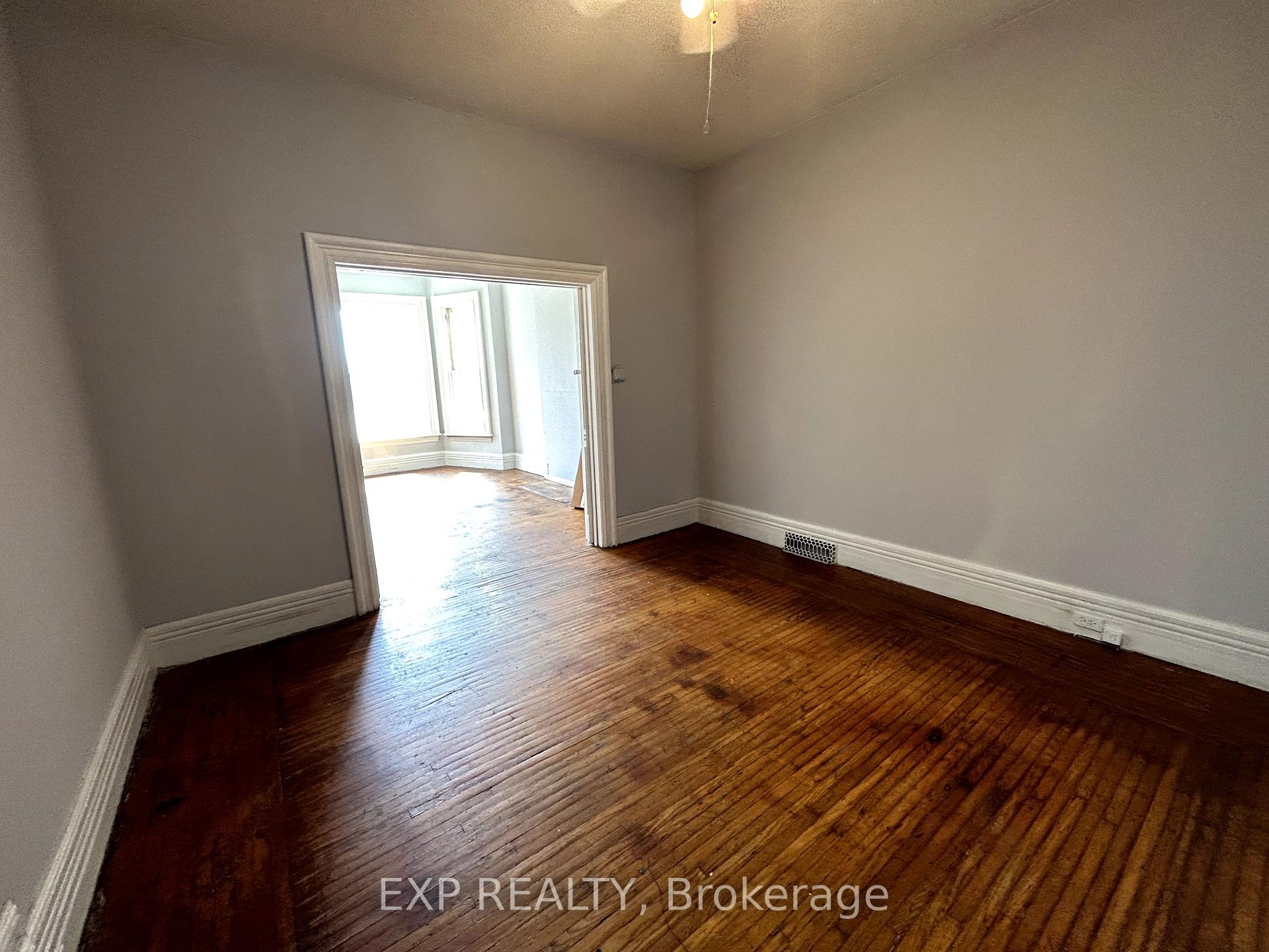 Photo 17 of 147 Elgin Street, Hamilton, Beasley — HOMEH