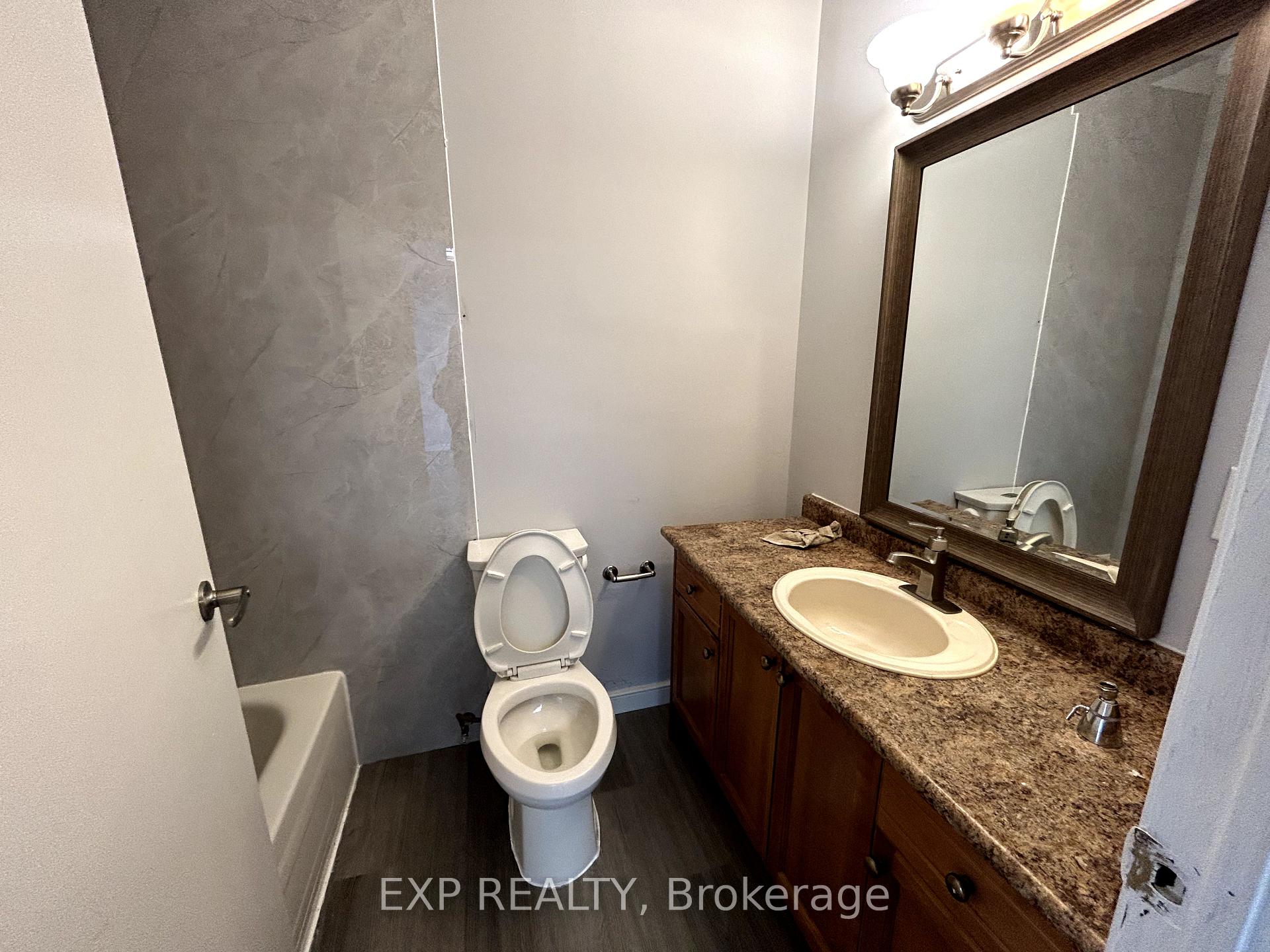 Photo 23 of 147 Elgin Street, Hamilton, Beasley — HOMEH