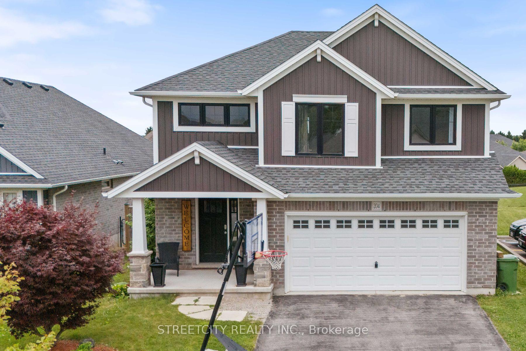 Front of 204 Peach Tree Boulevard