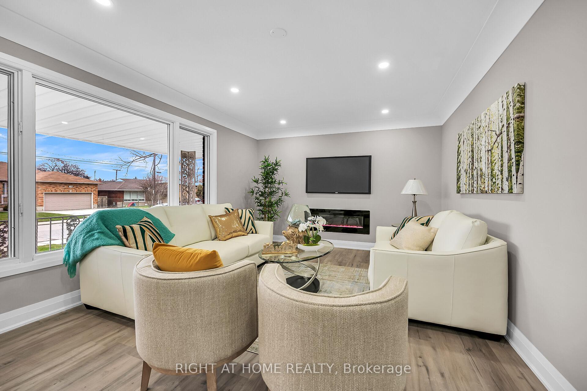 Photo 8 of 147 Allenby Avenue, Hamilton, Balfour — HOMEH