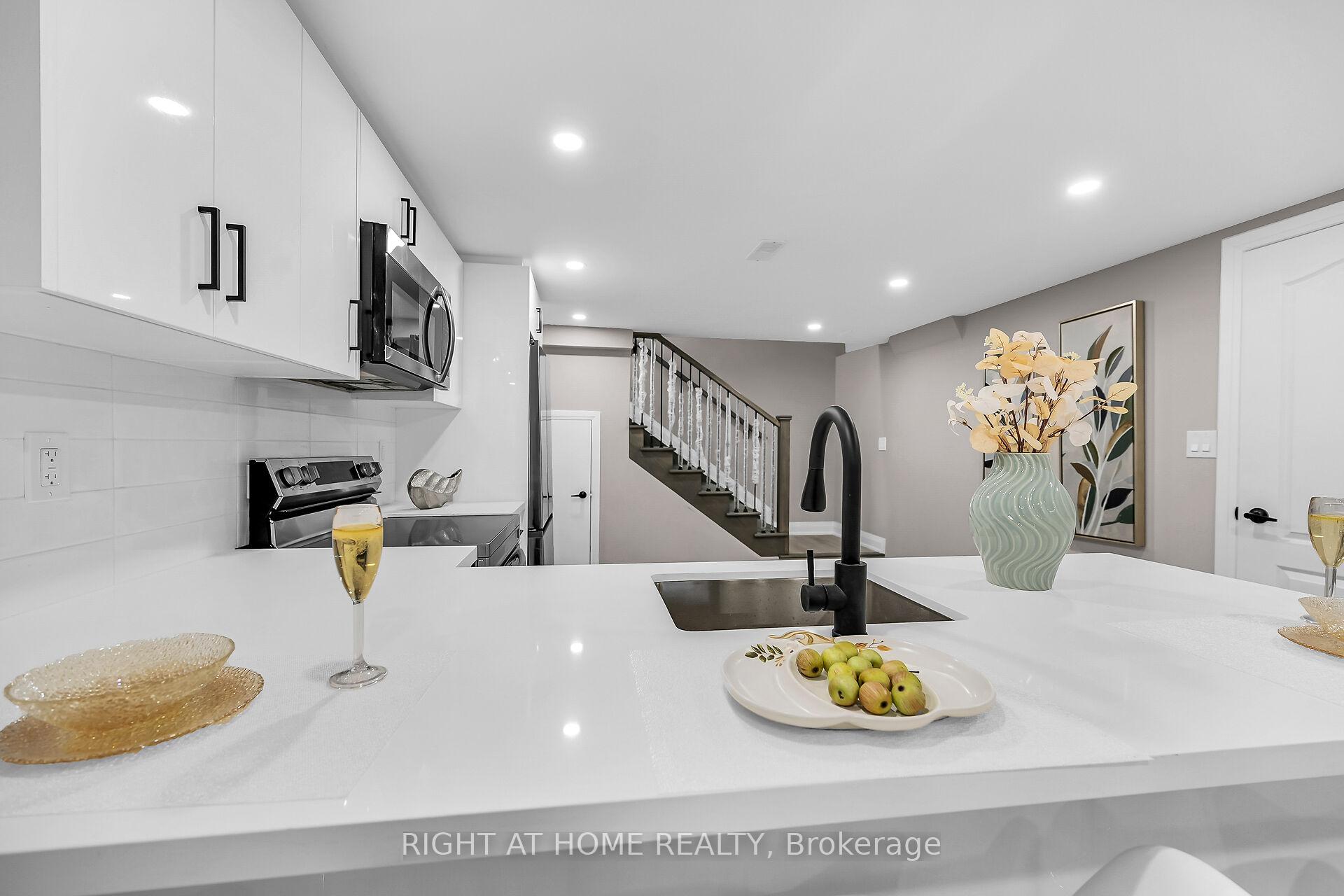 Photo 20 of 147 Allenby Avenue, Hamilton, Balfour — HOMEH