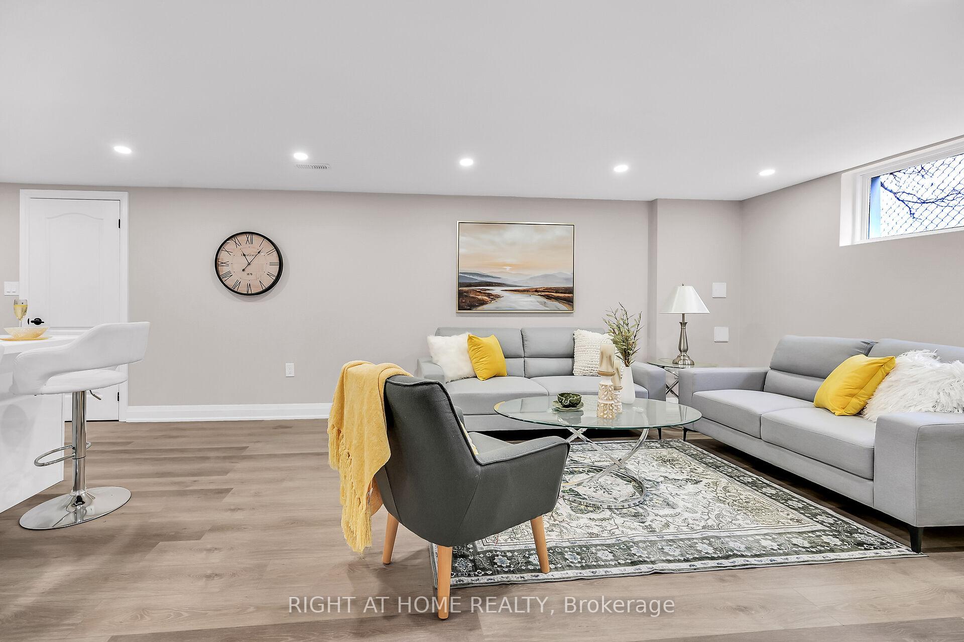 Photo 23 of 147 Allenby Avenue, Hamilton, Balfour — HOMEH