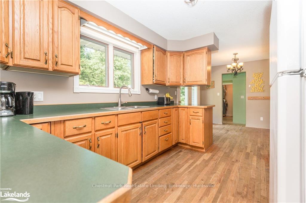 Photo 9 of 337 Ontario Street, Burk's Falls — HOMEH