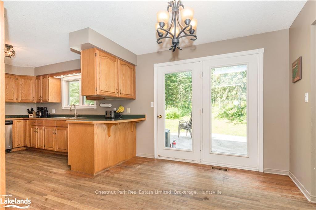 Photo 11 of 337 Ontario Street, Burk's Falls — HOMEH