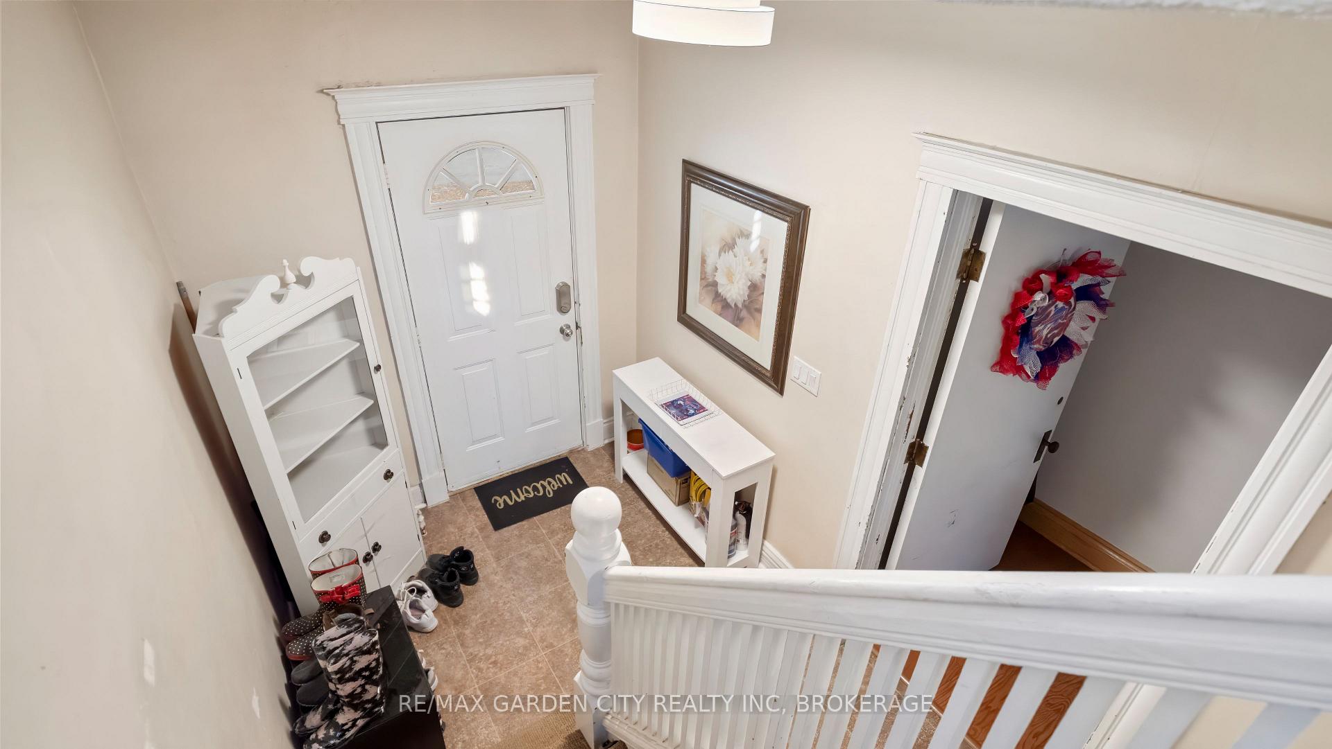 Photo 15 of 42 Dacotah Street, St. Catharines, Downtown — HOMEH