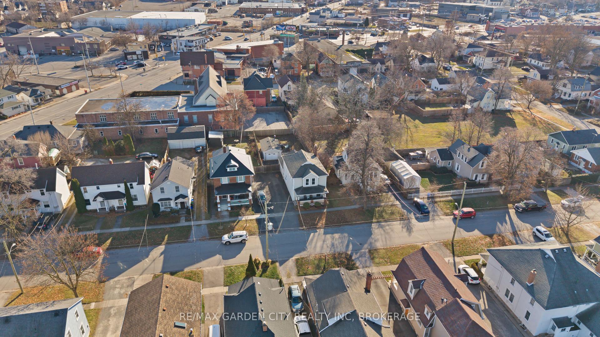 Photo 31 of 42 Dacotah Street, St. Catharines, Downtown — HOMEH