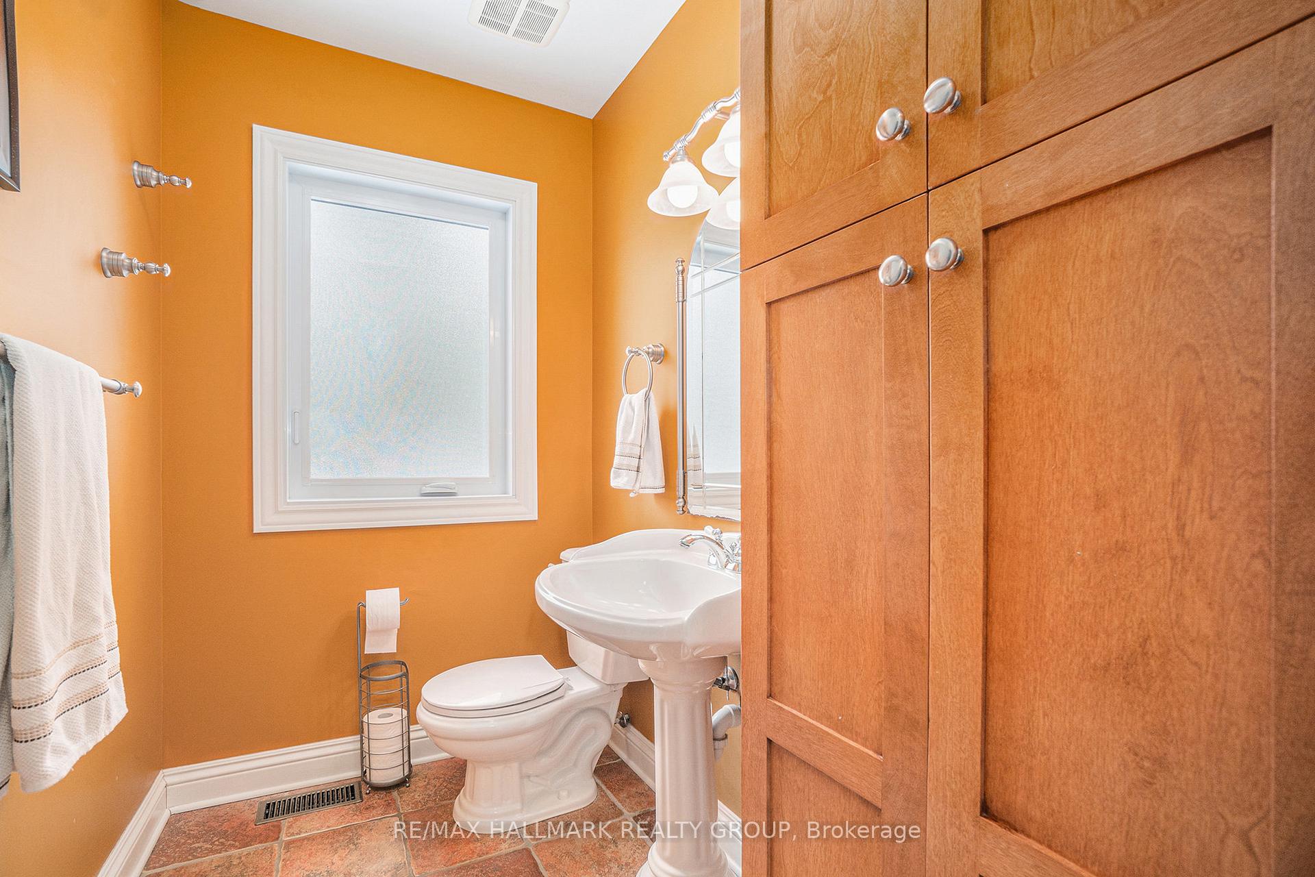 Photo 16 of 494 Mansfield Avenue, Ottawa, McKellar/Highland — HOMEH